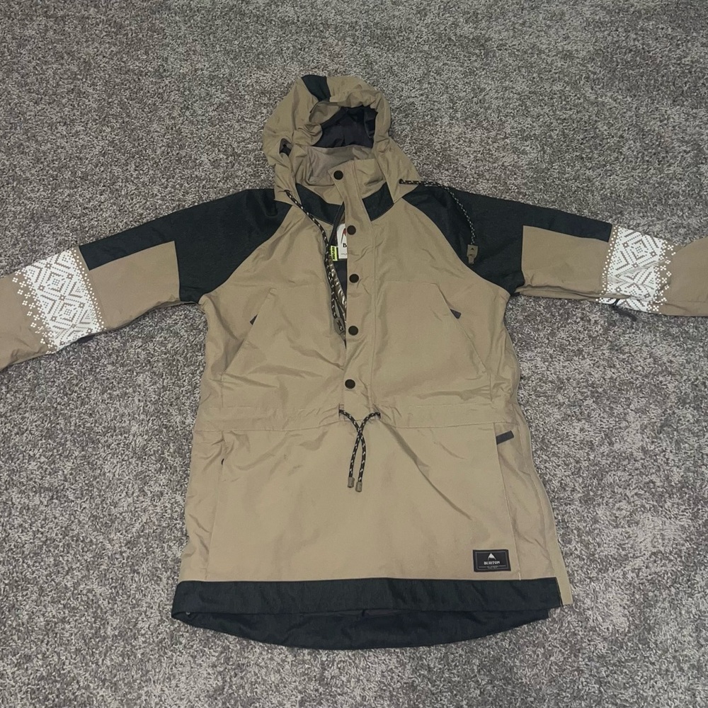 Women’s Burton Snowboarding / Ski Jacket, Size Medium